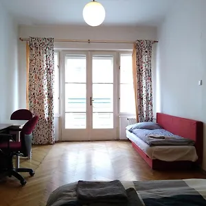 https://best-location-in-prague-old-town.praguehotelsweb.com